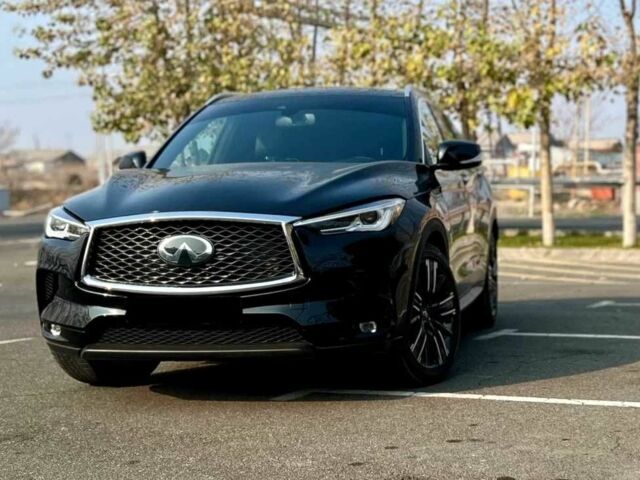 Черный Инфинити QX50, объемом двигателя 2 л и пробегом 89 тыс. км за 21999 $, фото 1 на Automoto.ua