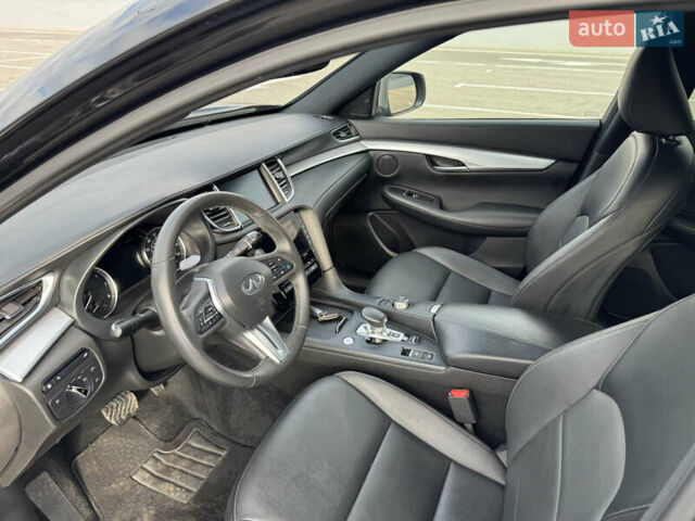 Черный Инфинити QX50, объемом двигателя 2 л и пробегом 66 тыс. км за 21500 $, фото 10 на Automoto.ua