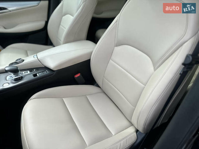 Чорний Інфініті QX50, об'ємом двигуна 2 л та пробігом 33 тис. км за 25200 $, фото 12 на Automoto.ua
