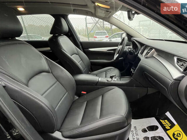 Черный Инфинити QX50, объемом двигателя 2 л и пробегом 92 тыс. км за 24999 $, фото 27 на Automoto.ua