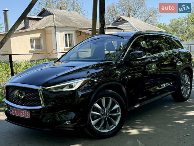 Черный Инфинити QX50, объемом двигателя 1.99 л и пробегом 48 тыс. км за 20900 $, фото 2 на Automoto.ua