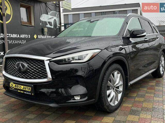 Черный Инфинити QX50, объемом двигателя 2 л и пробегом 92 тыс. км за 24999 $, фото 2 на Automoto.ua