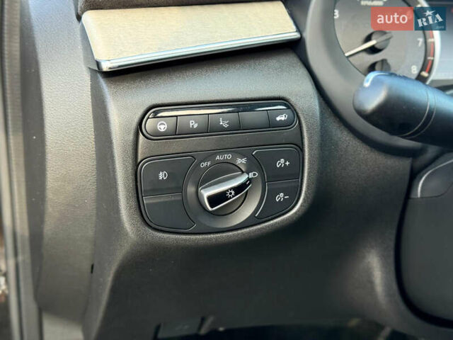 Чорний Інфініті QX50, об'ємом двигуна 2 л та пробігом 63 тис. км за 24600 $, фото 20 на Automoto.ua