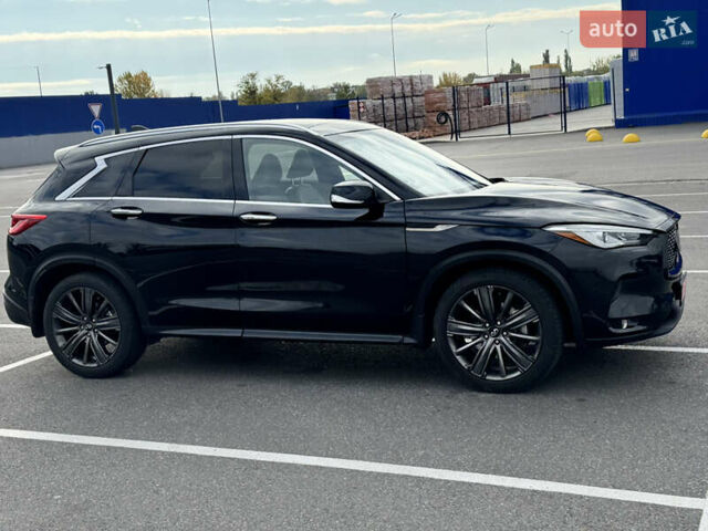 Черный Инфинити QX50, объемом двигателя 2 л и пробегом 66 тыс. км за 21500 $, фото 4 на Automoto.ua