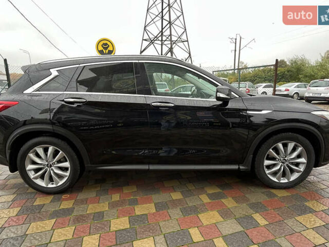 Черный Инфинити QX50, объемом двигателя 2 л и пробегом 92 тыс. км за 24999 $, фото 7 на Automoto.ua