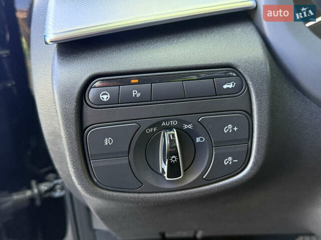 Черный Инфинити QX50, объемом двигателя 1.99 л и пробегом 48 тыс. км за 20900 $, фото 25 на Automoto.ua