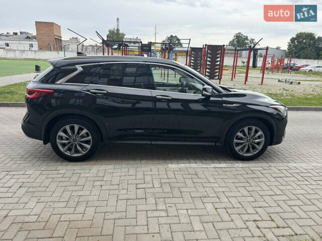 Черный Инфинити QX50, объемом двигателя 2 л и пробегом 42 тыс. км за 30500 $, фото 7 на Automoto.ua