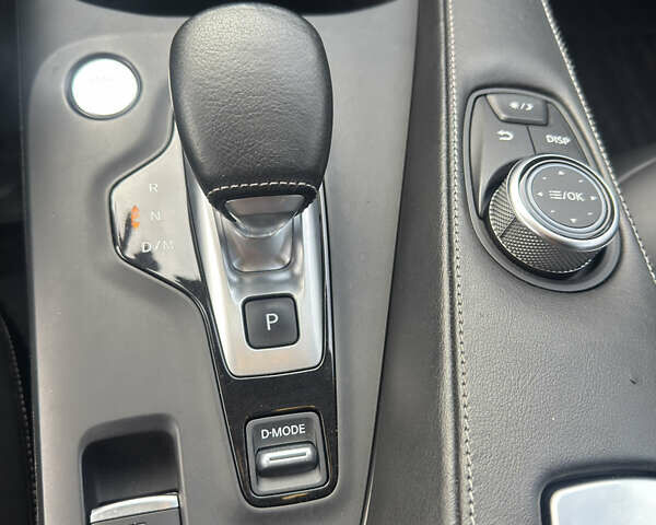 Чорний Інфініті QX50, об'ємом двигуна 2 л та пробігом 80 тис. км за 21900 $, фото 9 на Automoto.ua