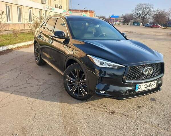 Чорний Інфініті QX50, об'ємом двигуна 2 л та пробігом 7 тис. км за 34800 $, фото 3 на Automoto.ua