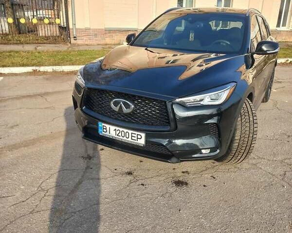 Чорний Інфініті QX50, об'ємом двигуна 2 л та пробігом 7 тис. км за 34800 $, фото 2 на Automoto.ua
