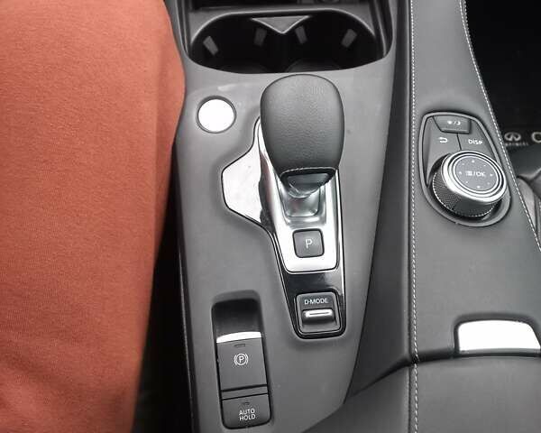 Чорний Інфініті QX50, об'ємом двигуна 2 л та пробігом 7 тис. км за 34800 $, фото 16 на Automoto.ua