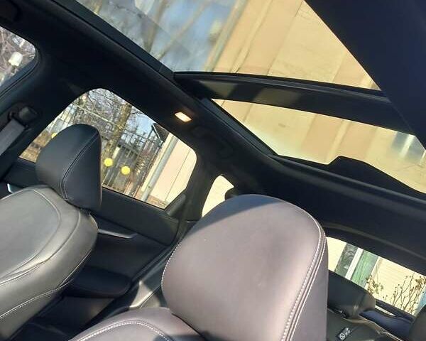 Чорний Інфініті QX50, об'ємом двигуна 2 л та пробігом 7 тис. км за 34800 $, фото 12 на Automoto.ua