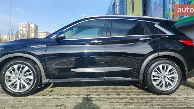 Чорний Інфініті QX50, об'ємом двигуна 1.99 л та пробігом 43 тис. км за 29999 $, фото 11 на Automoto.ua