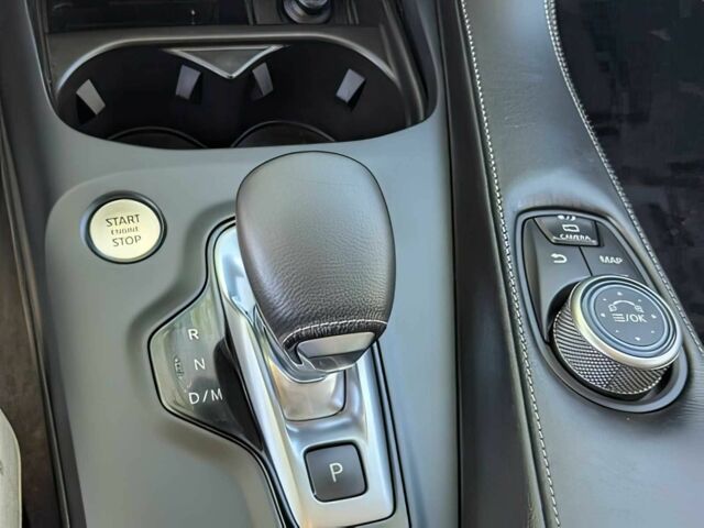 Чорний Інфініті QX50, об'ємом двигуна 2 л та пробігом 23 тис. км за 15500 $, фото 9 на Automoto.ua