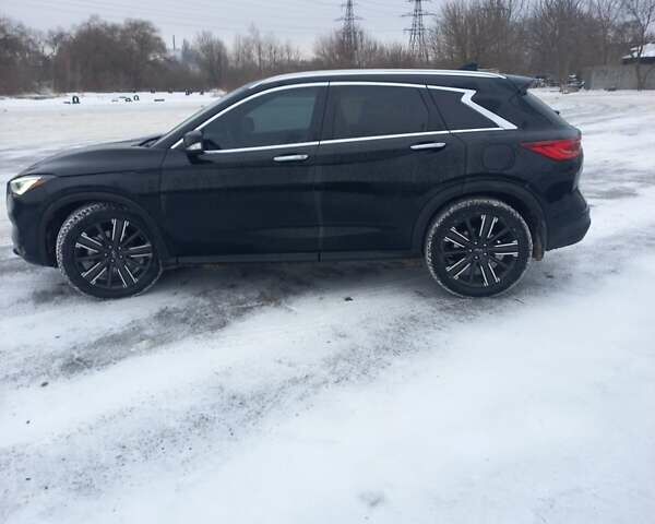 Чорний Інфініті QX50, об'ємом двигуна 2 л та пробігом 7 тис. км за 34800 $, фото 31 на Automoto.ua