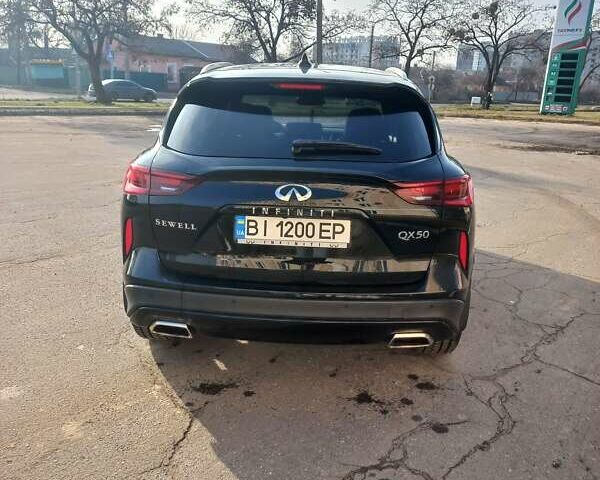 Чорний Інфініті QX50, об'ємом двигуна 2 л та пробігом 7 тис. км за 34800 $, фото 4 на Automoto.ua