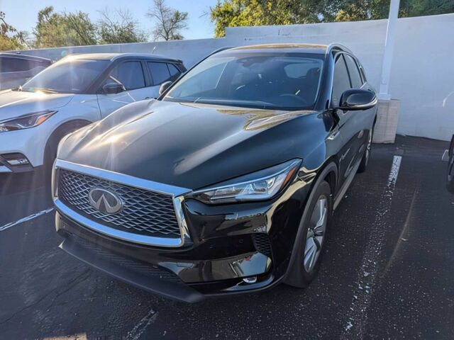 Чорний Інфініті QX50, об'ємом двигуна 2 л та пробігом 23 тис. км за 15500 $, фото 2 на Automoto.ua