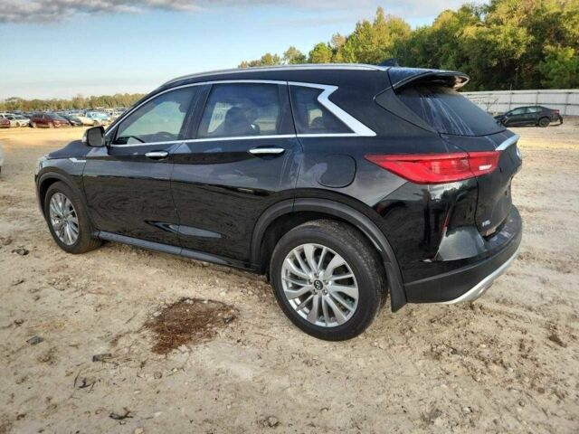 Черный Инфинити QX50, объемом двигателя 2 л и пробегом 46 тыс. км за 19100 $, фото 1 на Automoto.ua