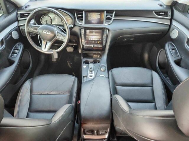 Черный Инфинити QX50, объемом двигателя 2 л и пробегом 46 тыс. км за 19100 $, фото 7 на Automoto.ua