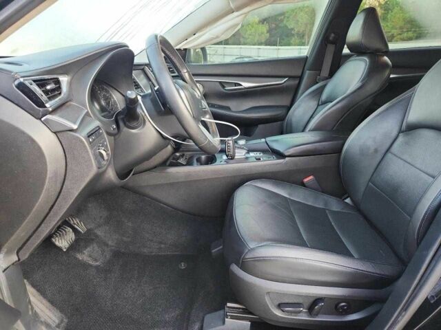 Черный Инфинити QX50, объемом двигателя 2 л и пробегом 46 тыс. км за 19100 $, фото 6 на Automoto.ua