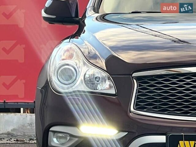 Коричневый Инфинити QX50, объемом двигателя 2.5 л и пробегом 56 тыс. км за 18500 $, фото 6 на Automoto.ua