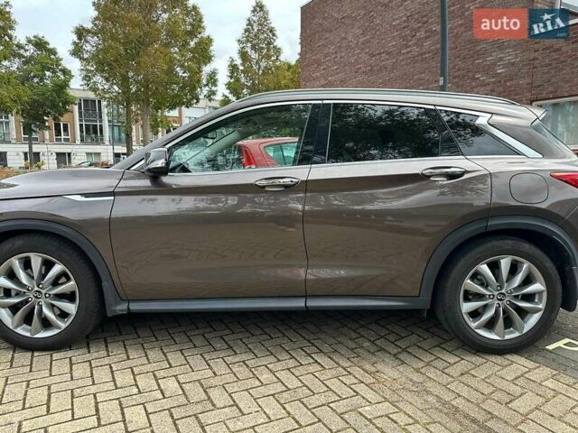 Коричневый Инфинити QX50, объемом двигателя 2 л и пробегом 92 тыс. км за 28000 $, фото 5 на Automoto.ua