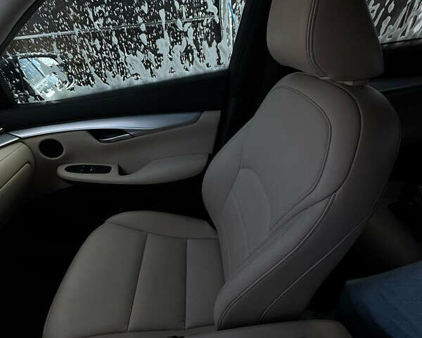 Коричневый Инфинити QX50, объемом двигателя 2 л и пробегом 65 тыс. км за 25000 $, фото 7 на Automoto.ua