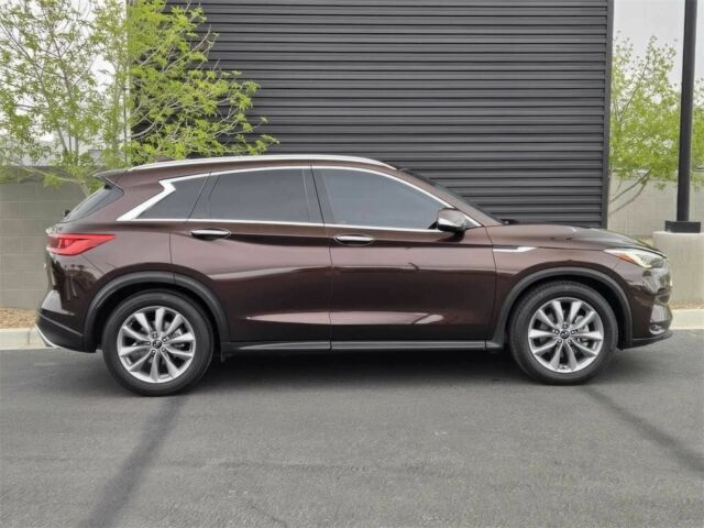 Коричневий Інфініті QX50, об'ємом двигуна 2 л та пробігом 50 тис. км за 19300 $, фото 3 на Automoto.ua