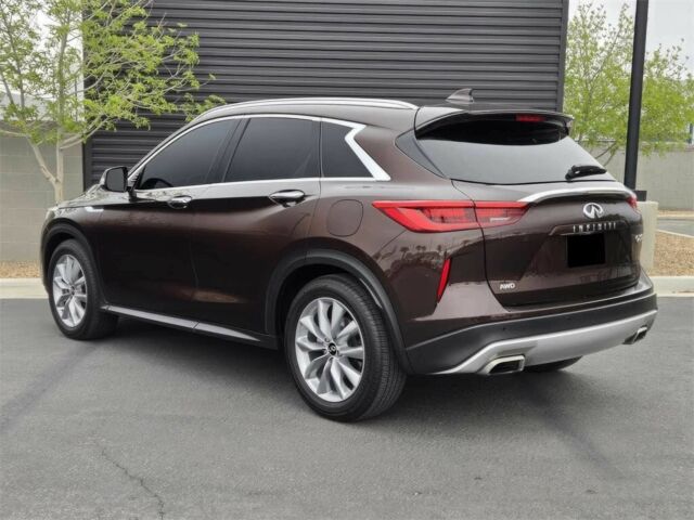 Коричневий Інфініті QX50, об'ємом двигуна 2 л та пробігом 50 тис. км за 19300 $, фото 5 на Automoto.ua