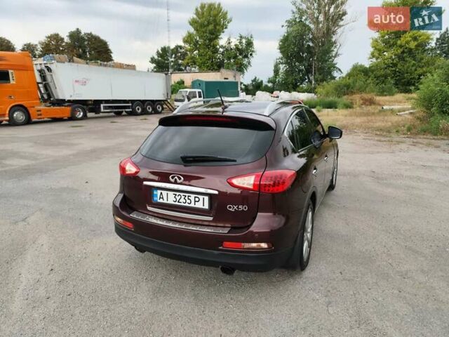 Красный Инфинити QX50, объемом двигателя 3.7 л и пробегом 120 тыс. км за 12100 $, фото 3 на Automoto.ua
