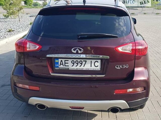 Червоний Інфініті QX50, об'ємом двигуна 2.5 л та пробігом 35 тис. км за 21000 $, фото 4 на Automoto.ua