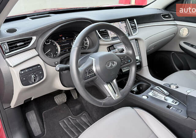 Красный Инфинити QX50, объемом двигателя 1.99 л и пробегом 26 тыс. км за 36000 $, фото 17 на Automoto.ua