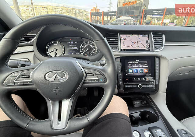 Красный Инфинити QX50, объемом двигателя 1.99 л и пробегом 26 тыс. км за 36000 $, фото 19 на Automoto.ua