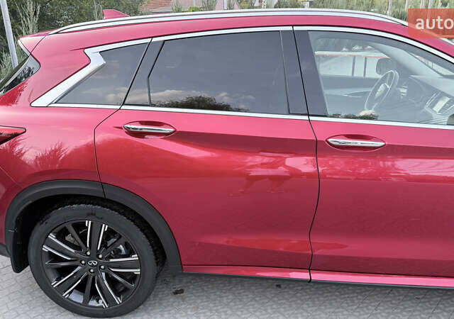 Красный Инфинити QX50, объемом двигателя 1.99 л и пробегом 26 тыс. км за 36000 $, фото 5 на Automoto.ua