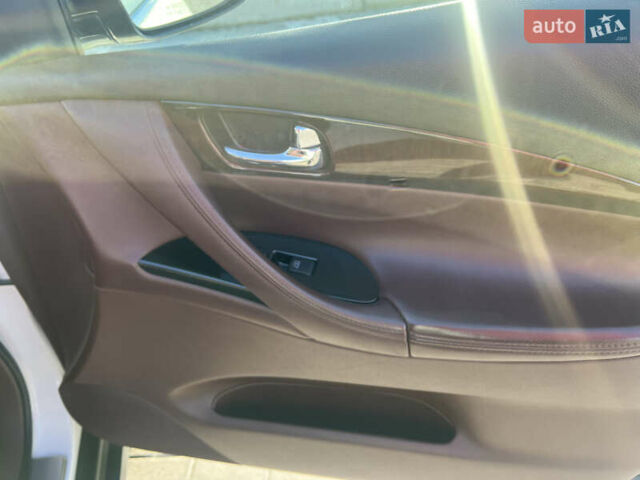 Инфинити QX50, объемом двигателя 3.7 л и пробегом 125 тыс. км за 13500 $, фото 13 на Automoto.ua