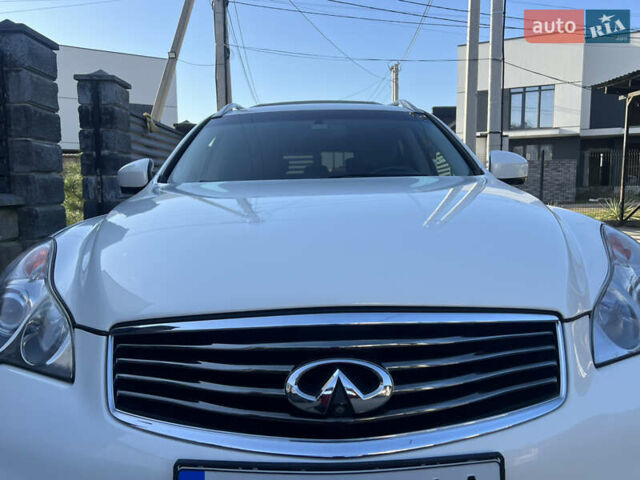 Инфинити QX50, объемом двигателя 3.7 л и пробегом 125 тыс. км за 13500 $, фото 18 на Automoto.ua