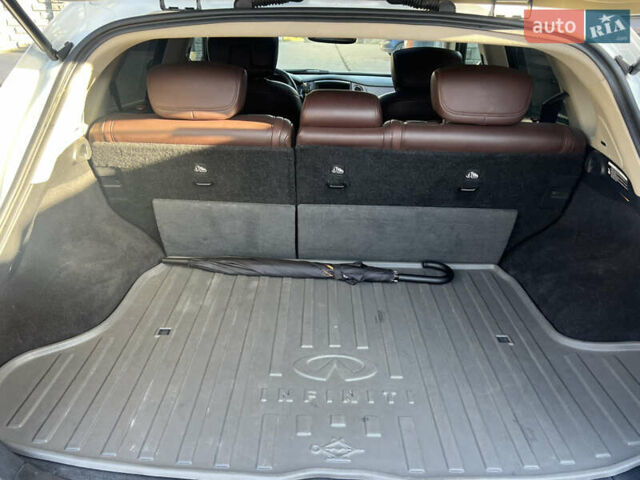 Инфинити QX50, объемом двигателя 3.7 л и пробегом 125 тыс. км за 13500 $, фото 15 на Automoto.ua