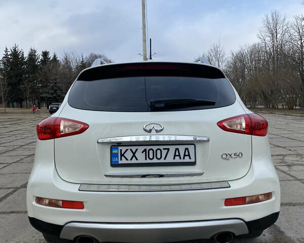 Інфініті QX50, об'ємом двигуна 3.7 л та пробігом 126 тис. км за 16600 $, фото 10 на Automoto.ua