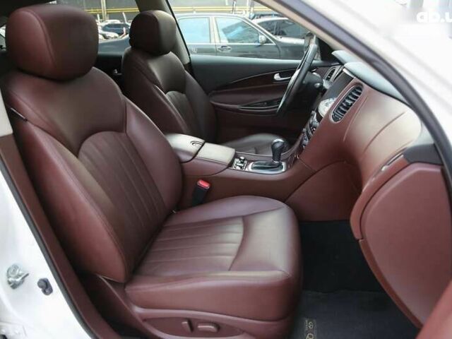 Інфініті QX50, об'ємом двигуна 2.5 л та пробігом 18 тис. км за 21900 $, фото 9 на Automoto.ua