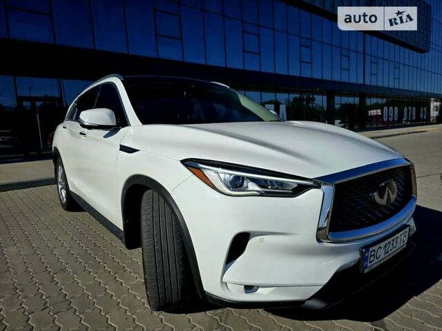 Інфініті QX50, об'ємом двигуна 2 л та пробігом 65 тис. км за 28900 $, фото 2 на Automoto.ua