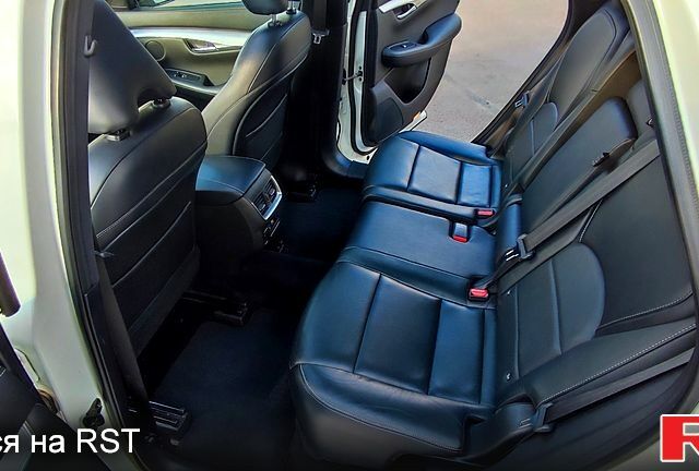 Инфинити QX50, объемом двигателя 2 л и пробегом 86 тыс. км за 25300 $, фото 3 на Automoto.ua