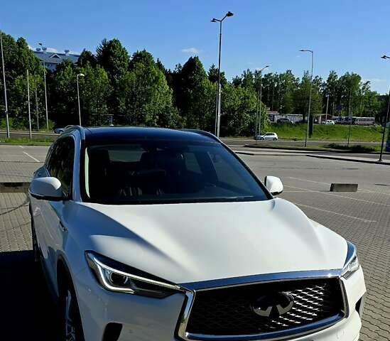 Інфініті QX50, об'ємом двигуна 2 л та пробігом 65 тис. км за 28900 $, фото 7 на Automoto.ua