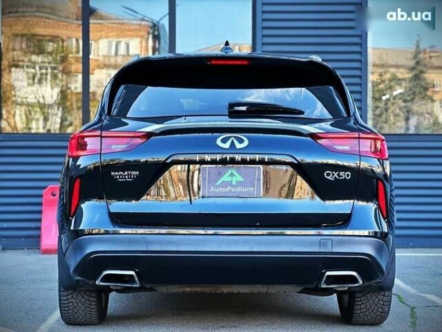 Инфинити QX50, объемом двигателя 2 л и пробегом 53 тыс. км за 22999 $, фото 8 на Automoto.ua