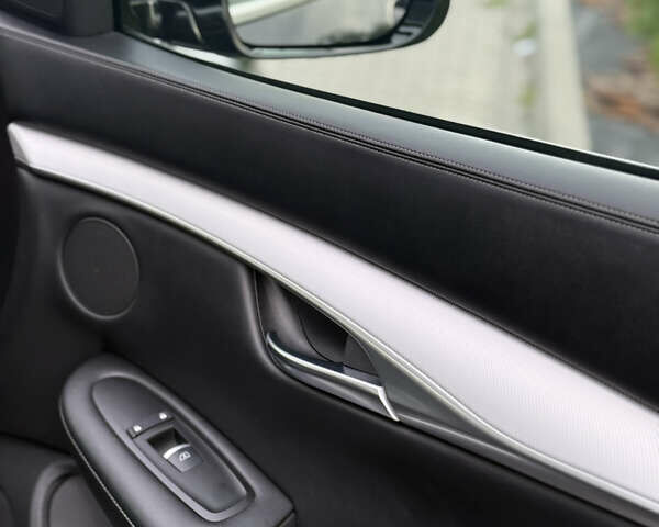 Інфініті QX50, об'ємом двигуна 2 л та пробігом 127 тис. км за 30000 $, фото 18 на Automoto.ua