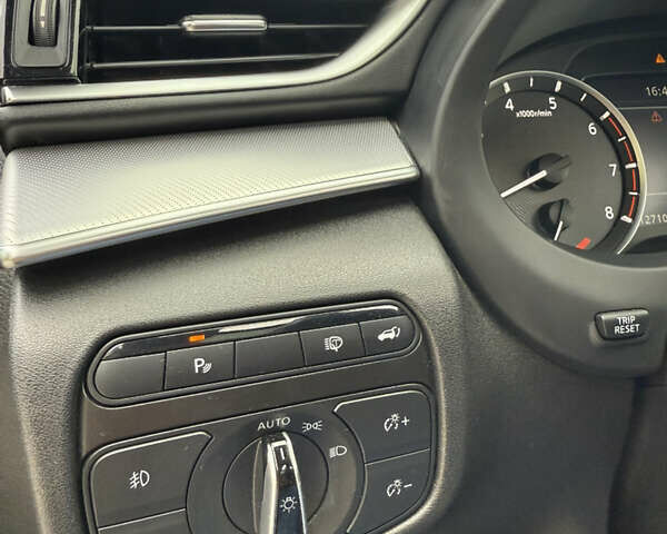 Інфініті QX50, об'ємом двигуна 2 л та пробігом 127 тис. км за 30000 $, фото 13 на Automoto.ua