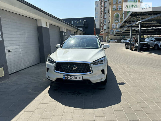 Инфинити QX50, объемом двигателя 2 л и пробегом 34 тыс. км за 29900 $, фото 5 на Automoto.ua