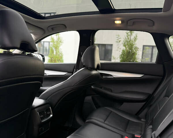 Інфініті QX50, об'ємом двигуна 2 л та пробігом 127 тис. км за 30000 $, фото 26 на Automoto.ua
