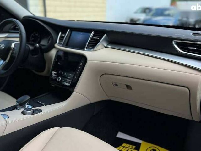 Інфініті QX50, об'ємом двигуна 2 л та пробігом 14 тис. км за 31000 $, фото 18 на Automoto.ua