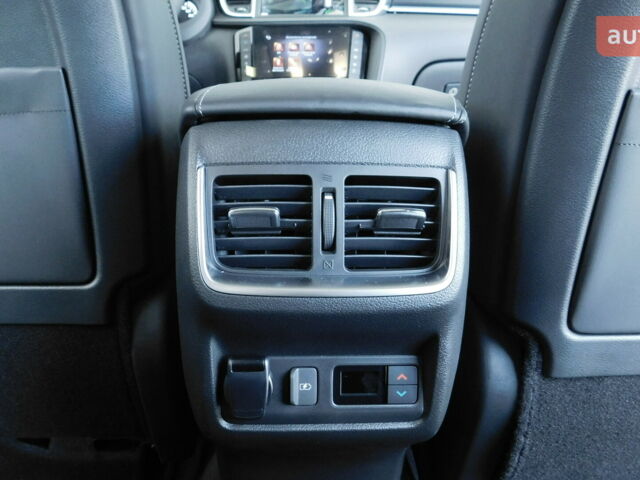 Инфинити QX50, объемом двигателя 2 л и пробегом 0 тыс. км за 51725 $, фото 35 на Automoto.ua