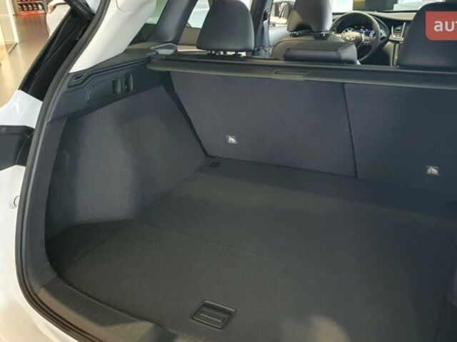 Инфинити QX50, объемом двигателя 2 л и пробегом 0 тыс. км за 44644 $, фото 30 на Automoto.ua